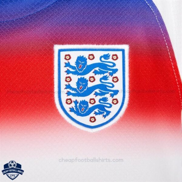 England Home Kids Football Kit 25/26 - close-up right