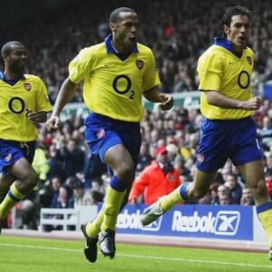 Arsenal_2003_04_Away_Kit