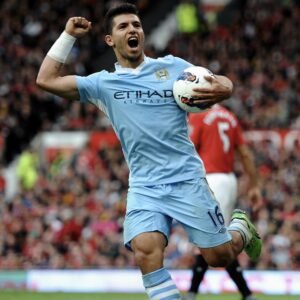 Manchester_City_2011_12_Home_Kit