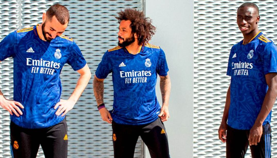 Real_Madrid_2021_22_Away_Jersey