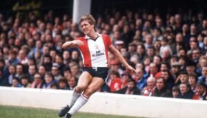 Southampton_1983_84_Home_Kit