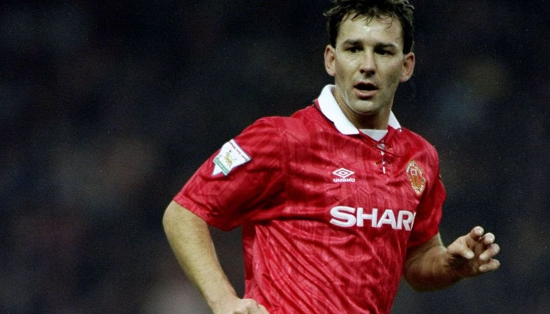 Bryan_Robson_Number_12