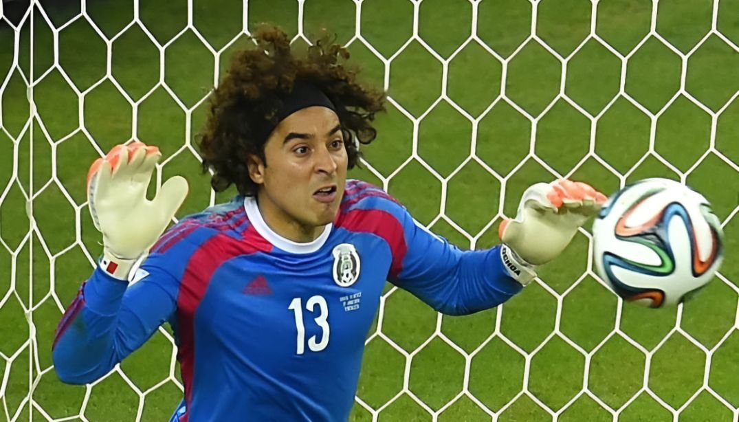 Guillermo_Ochoa_2014