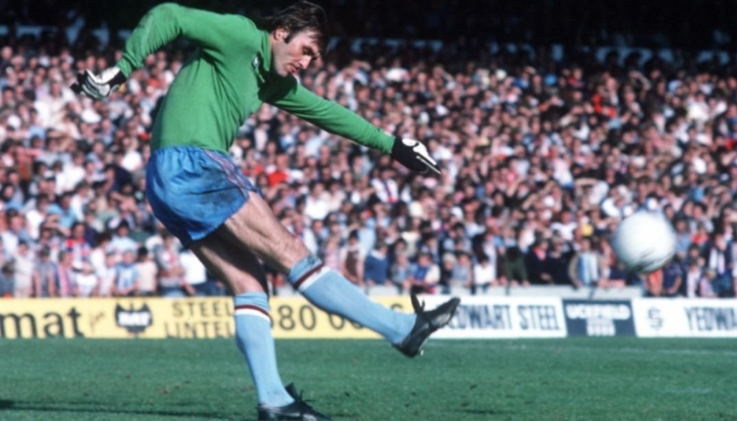 Jimmy_Rimmer_Aston_Villa