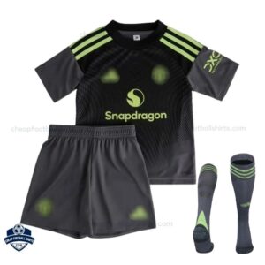 Manchester United Goalkeeper Kids Cheap Football Kit 2025/26 - Front View with socks