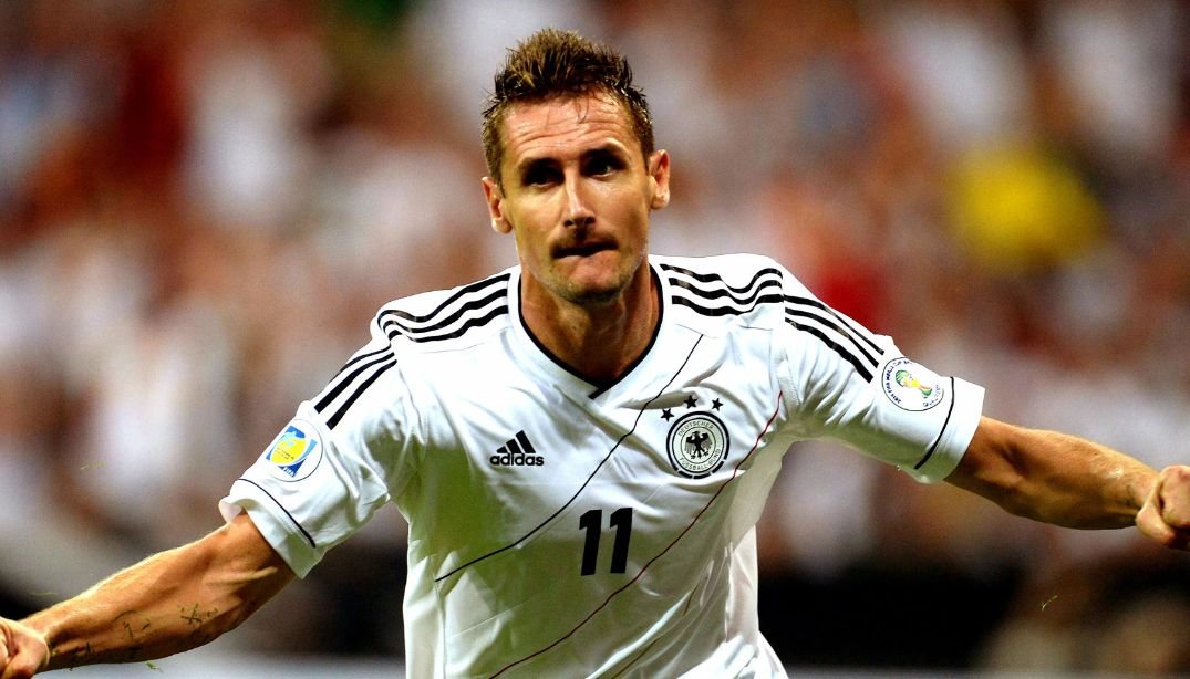 Miroslav_Klose_Number_11