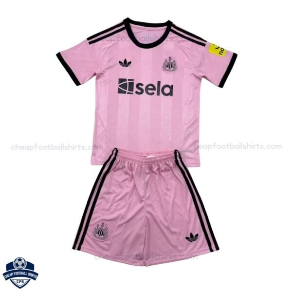 Newcastle United Pink Goalkeeeper Kids Football Kit 25/26 - Front view