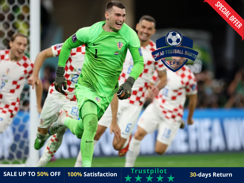 Dominik Livakovic (Croatia, Dinamo Zagreb)