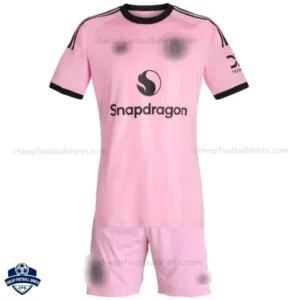 Manchester United Pink Goalkeeper Kids Football Kit 25/26 - Front View