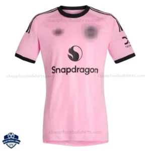 Manchester United Pink Goalkeeper Men Football Shirt 25/26 - Front View