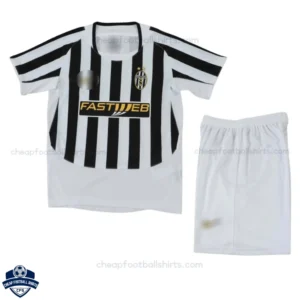 Retro Juventus Home Kids Cheap Football Kit 2003/04 - Front view